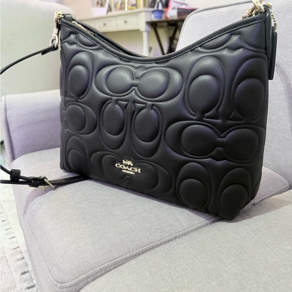 NWOT Large Coach Laurel Shoulder Bag In Signature Leather.